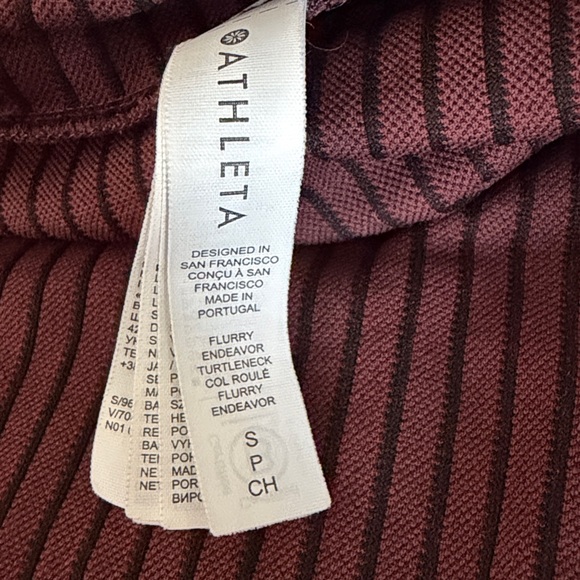 Athleta Flurry Endeavor Turtleneck shirt size S - Picture 7 of 13